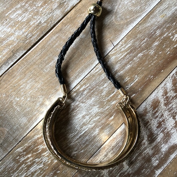 Golden drawstring bracelet - Picture 2 of 8